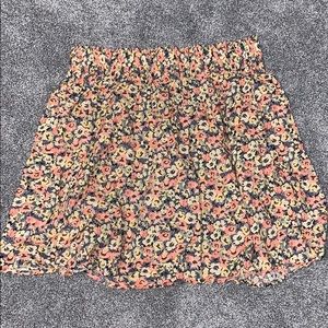 🦋H&M Floral Knee Length Skirt🌺